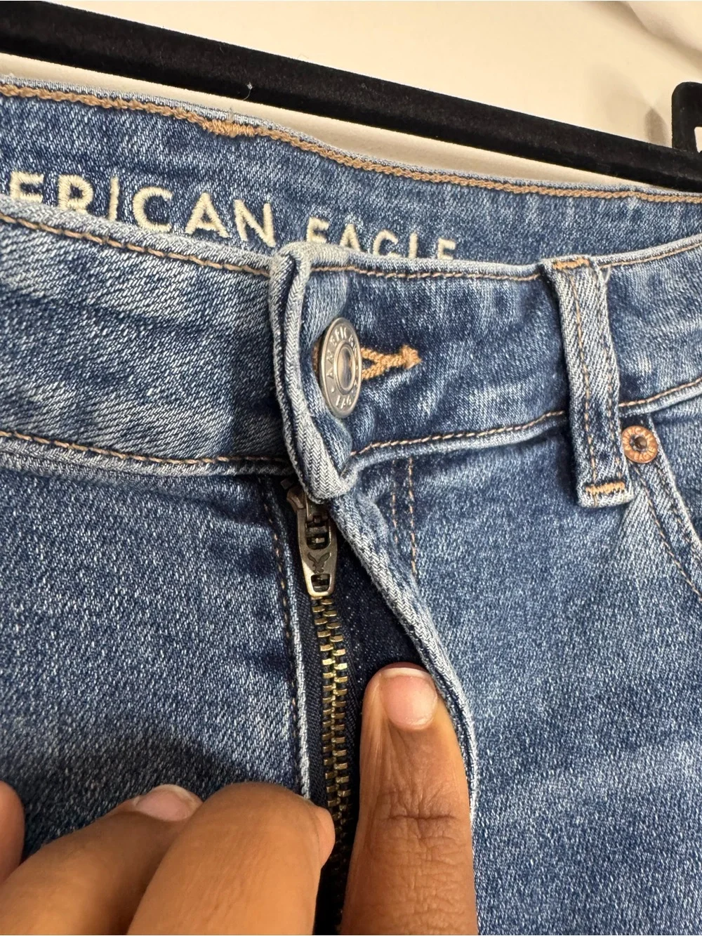 American Eagle Jeans 12Short High Rise Mom Stretch